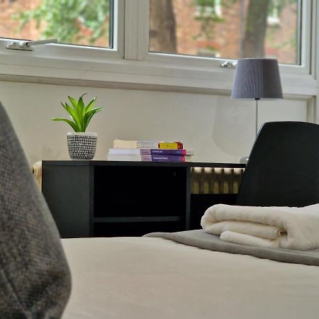 2 Bedrooms Flat In Great Location! London Bagian luar foto