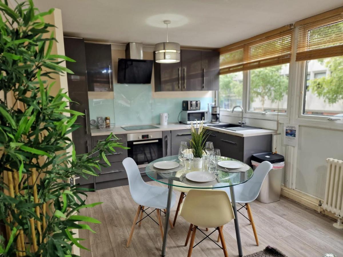 2 Bedrooms Flat In Great Location! London Bagian luar foto