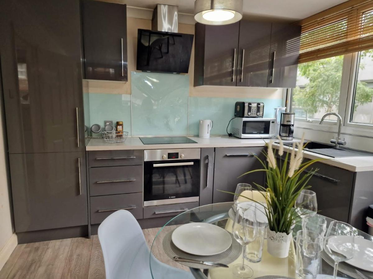2 Bedrooms Flat In Great Location! London Bagian luar foto